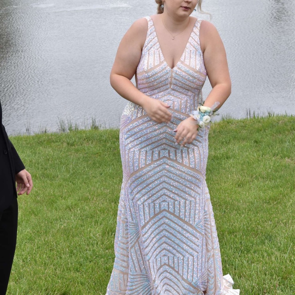 Size 14 Giovanni Prom Dress